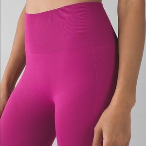 Lululemon Pink Zone in tight sz 4 NWT